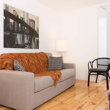 Beautiful Studio In Historic Alfama Lisboa Стая снимка