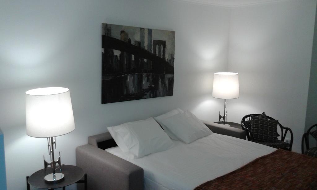 Beautiful Studio In Historic Alfama Lisboa Стая снимка
