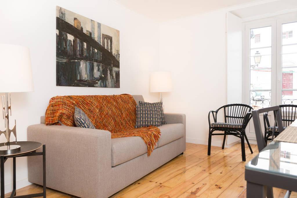 Beautiful Studio In Historic Alfama Lisboa Стая снимка